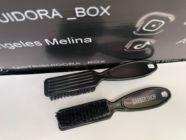 Cepillo De Fade Barber Shop