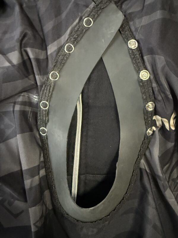 Capa supreme cuello de silicona - Image 2