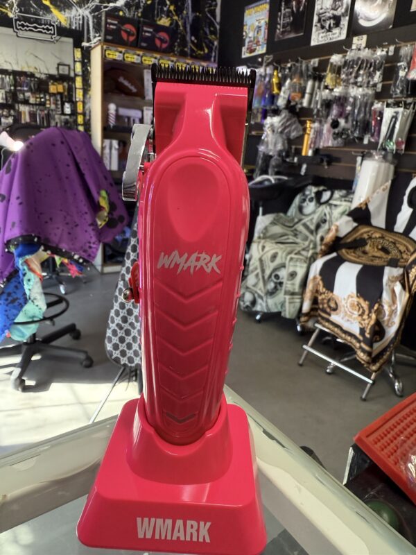 Clipper Wmark pink